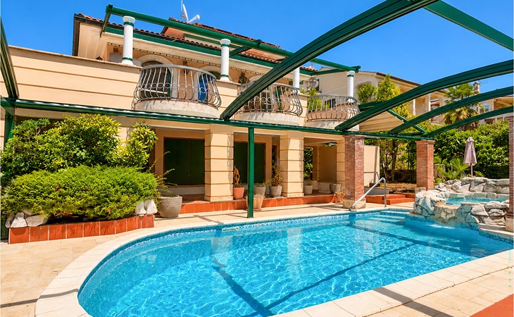 Awesome home in Porec 1