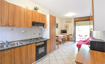 Acquamarina 8 3