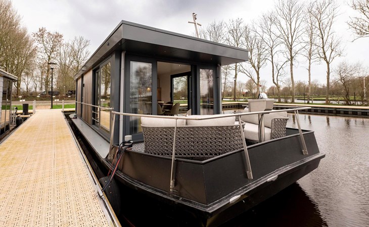 Houseboat - Paviljoenwei 4-21 | Sneek (Offingawier) 'Boatique Sneek' 1