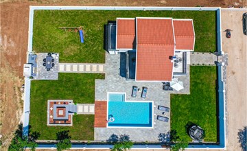 Stunning home in Donji Prolozac 2