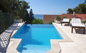 Schönes Ferienhaus mit privatem Pool 2