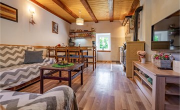 2 bedroom nice home in Fuzine 2