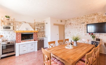 Pet friendly home in Podgora 2