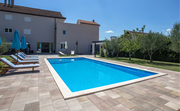Awesome home in Imotski 1