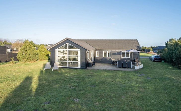 "Danika" - 1.5km from the sea 1