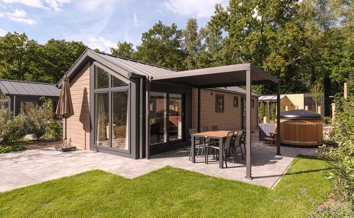 Doornenburg Lodge Comfort with Hot Tub | 6 persons 1