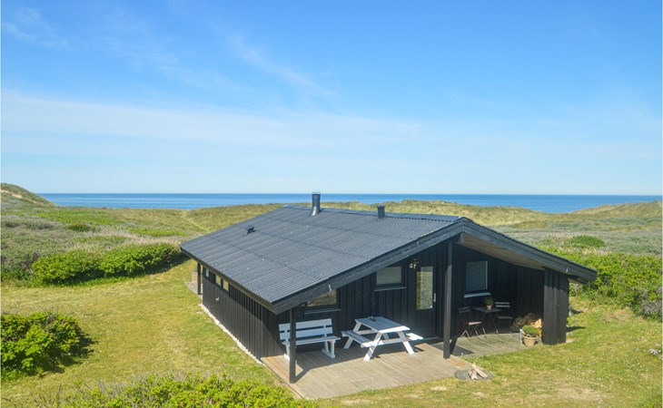 Gorgeous home in Løkken with kitchen 1