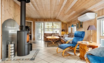 Stunning home in Oksbøl with sauna 3
