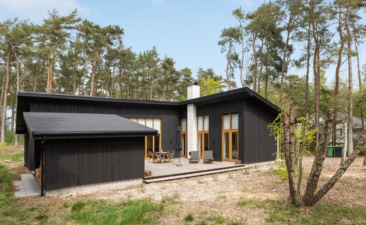 "Nuka" - 800 meter van de zee in Bornholm 1