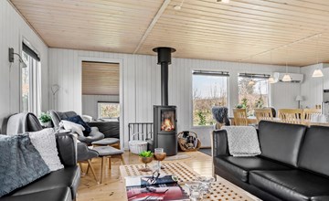 Beautiful home in Hejls with WiFi 2