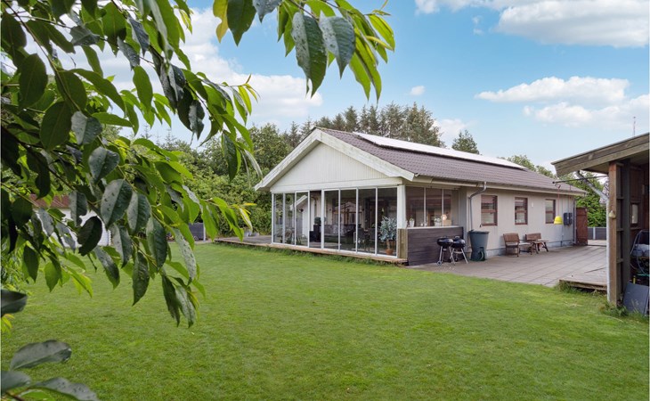 4 bedroom beautiful home in Oksbøl 1