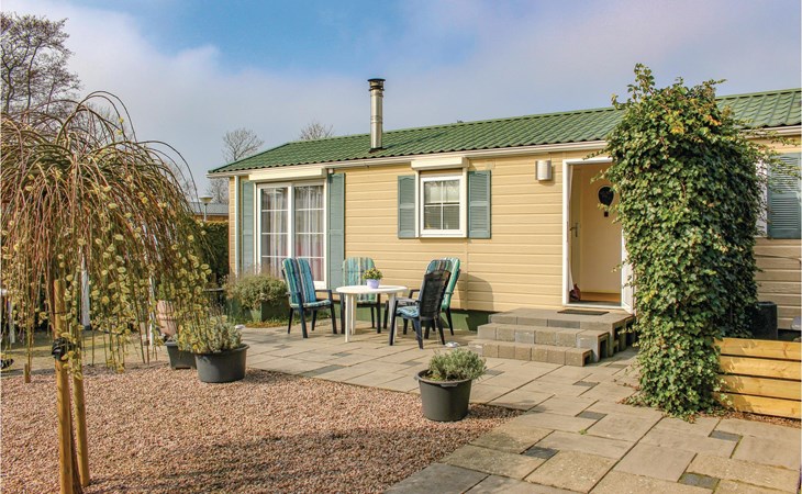 2 bedroom nice home in Tzummarum 1