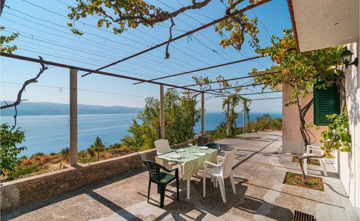 Stunning home in Lokva Rogoznica 1