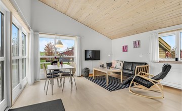Gorgeous home in Gudhjem with WiFi 2