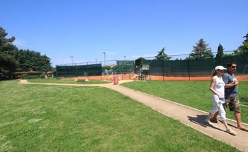 "Vesna" direkt am Strand 3