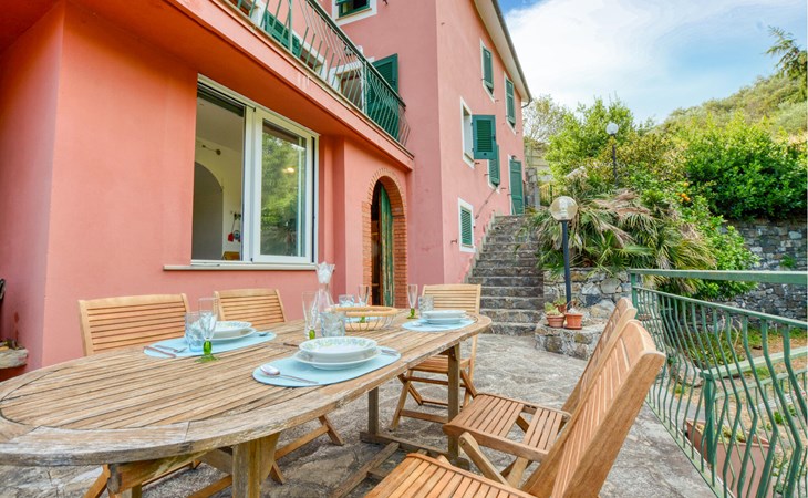 2 bedroom awesome home in Moneglia 1