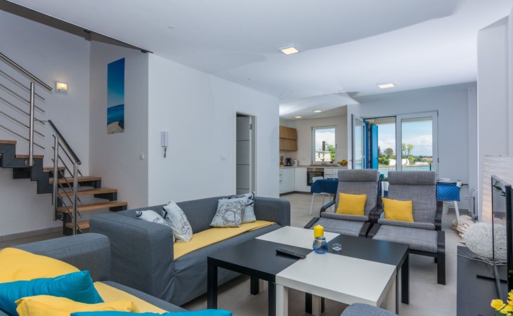 Strandvilla Miri Rose mit beheizbarem Pool 1