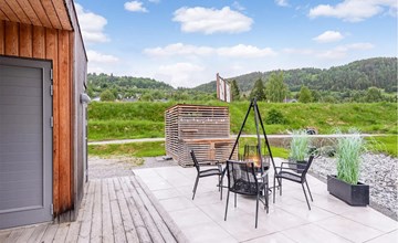 Lovely home in ål with house sea view 2