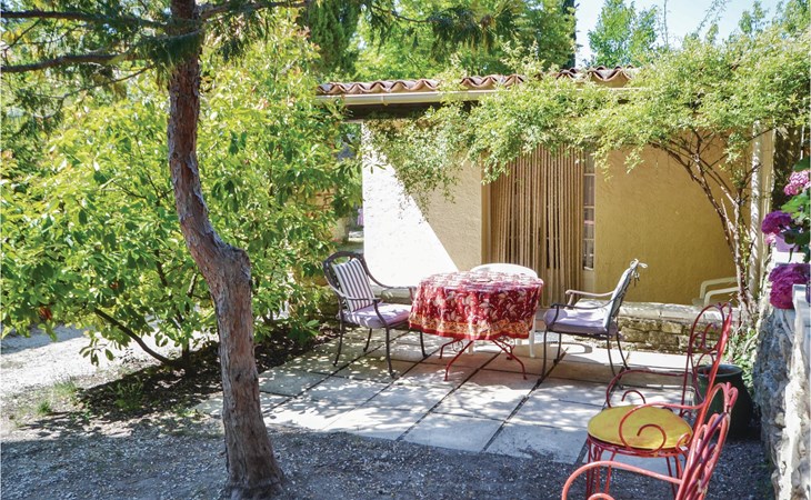 Awesome home in Crillon le Brave 1