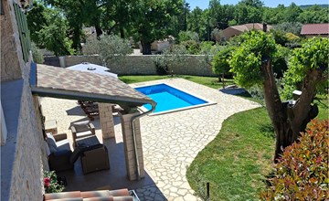 Atemberaubendes Haus in Tinjan mit privatem Swimmingpool, der sowohl drinnen. 3