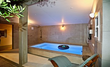 Manora Sucuraj Pool Gästehaus 2