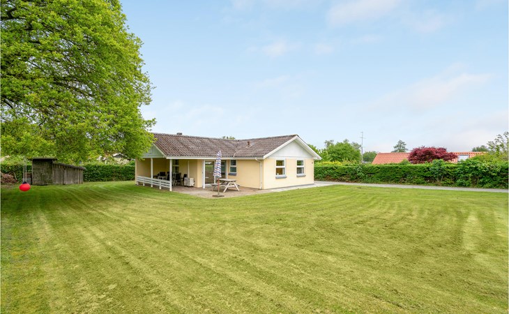3 bedroom pet friendly home in Hejls 1