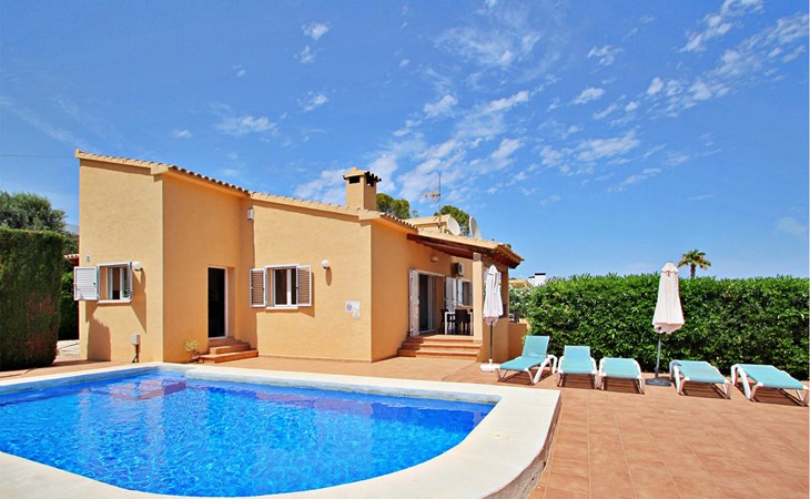 Prachtig huis in Benissa met privézwembad, dat zowel binnen als buiten gebruikt. 1