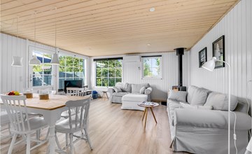 Beautiful home in Vinderup with kitchen 3