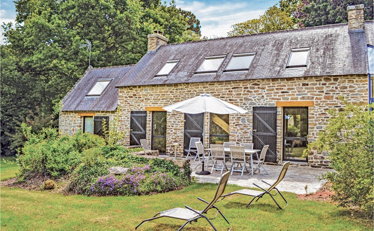 Beautiful home in Pont Aven with WiFi 1
