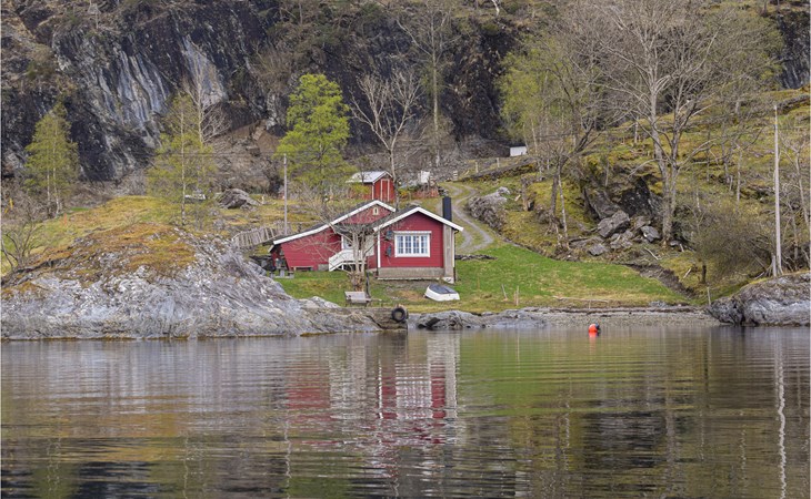 Beautiful home in Nordtveitgrend 1
