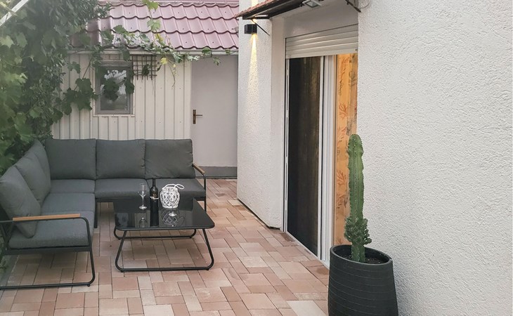 Stunning apartment in Pakostane 1