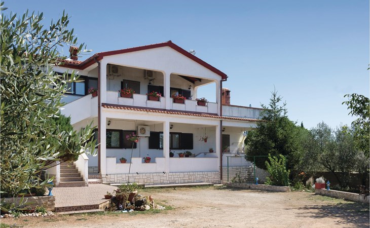 Gorgeous apartment in Peruski with WiFi 1