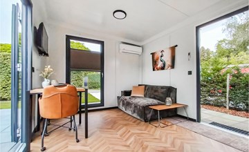 1 bedroom stunning home in Heinkenszand 2
