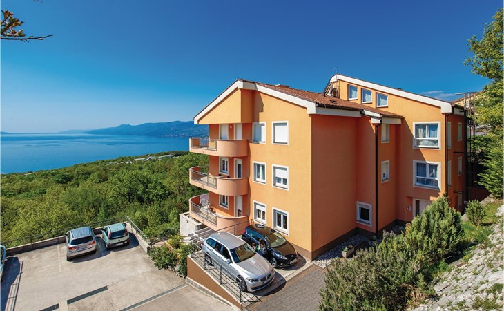 3 bedroom gorgeous apartment in Kastav 1
