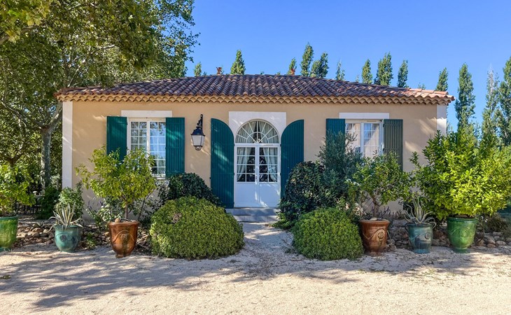 4 bedroom nice home in Raphèle-les-Arles 1