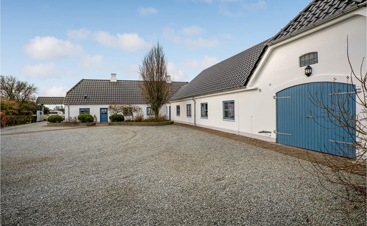 7 bedroom stunning home in Outrup 1