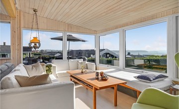 Gorgeous home in Rønde with WiFi 3