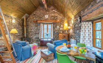 The Romantic Bothy 2