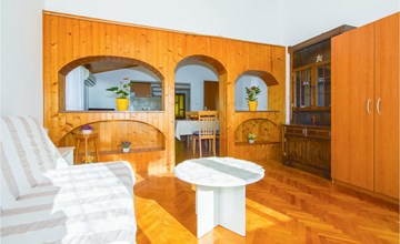 Beautiful apartment in Podstrana 3