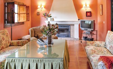 Lovely home in Cortegana 2