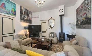 4 bedroom nice home in Raphèle-les-Arles 3
