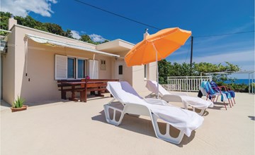 Stunning apartment in Gruda with WiFi 2
