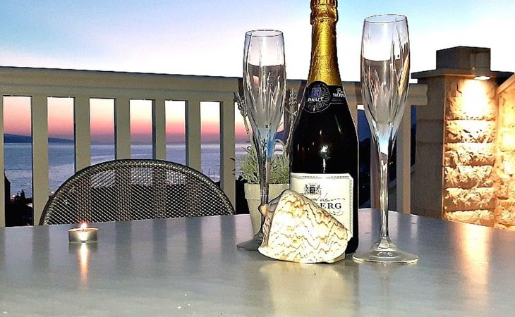 Schöne Ferienwohnung in Baska Voda mit Terrasse 1