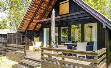 Awesome home in Aakirkeby with WiFi 2