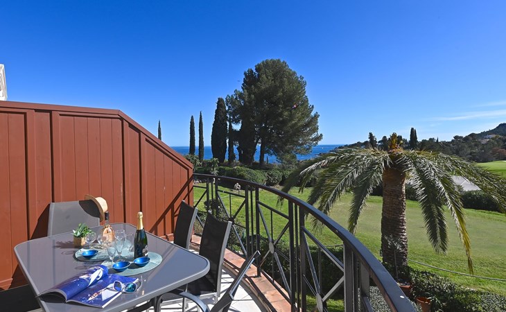 Le Village (VJ 107) 1