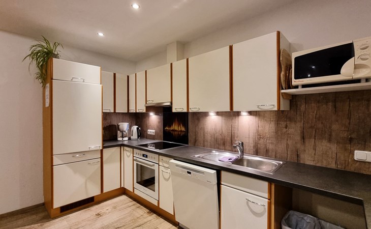 Apart Birgit (KPL175) 1