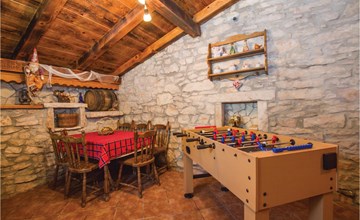 4 bedroom stunning home in Martinjski 3
