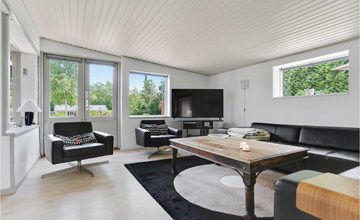 3 bedroom lovely home in Vig 3