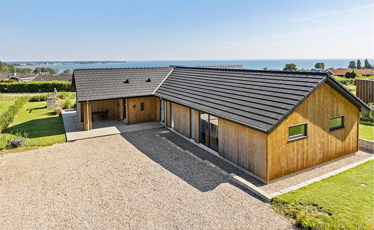 Gorgeous home in Sjølund with kitchen 1