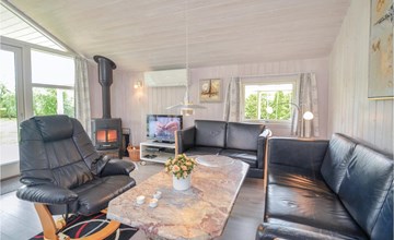 4 bedroom awesome home in Væggerløse 2